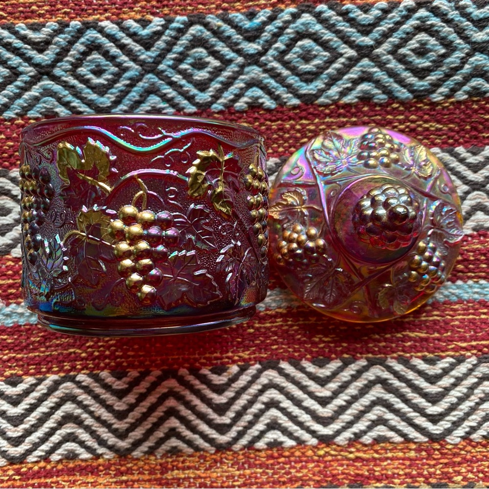 FENTON ART GLASS PRESIDENT’S COLLECTION LTD EDITION COVERED BOX W/ GRAPE… - Picture 12 of 14